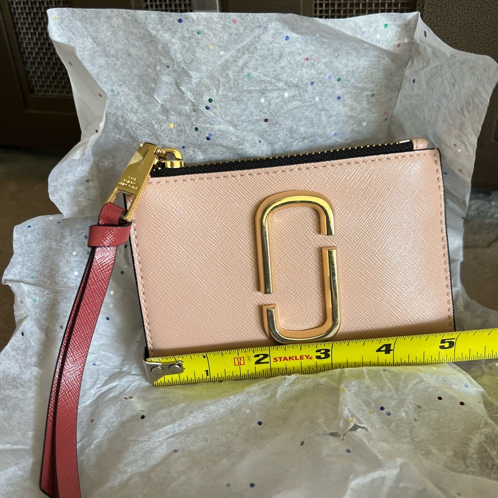 Marc Jacobs Blush Pink Wristlet with Gold Accents - Picture 6 of 6